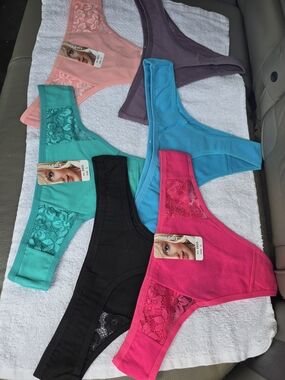 6-Pack Women’s Panties – Soft and comfortable underwear set featuring assorted c